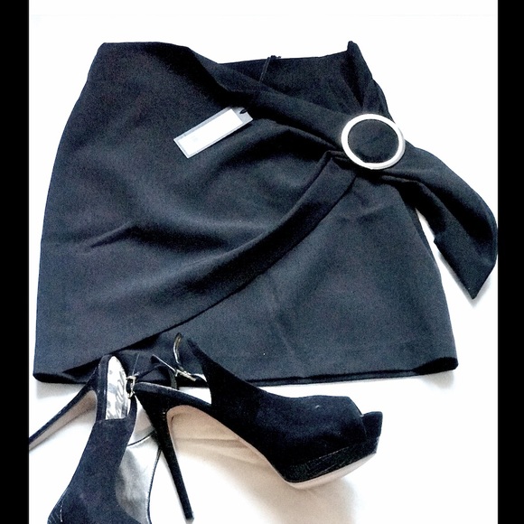 SALE NWT Romeo & Juliet Couture LB Wrap Skirt - Picture 2 of 5